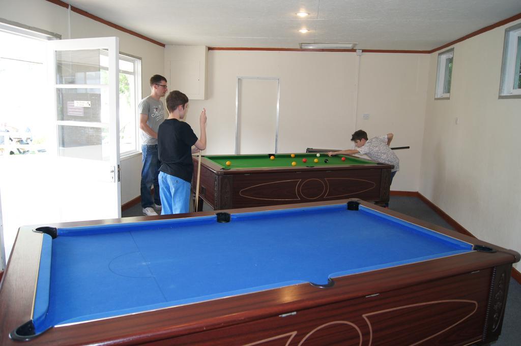 Orchards Holiday Park Cowes  Buitenkant foto