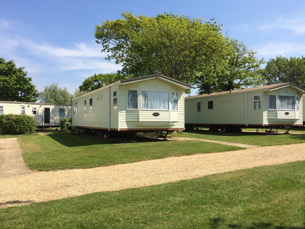 Orchards Holiday Park Cowes  Buitenkant foto