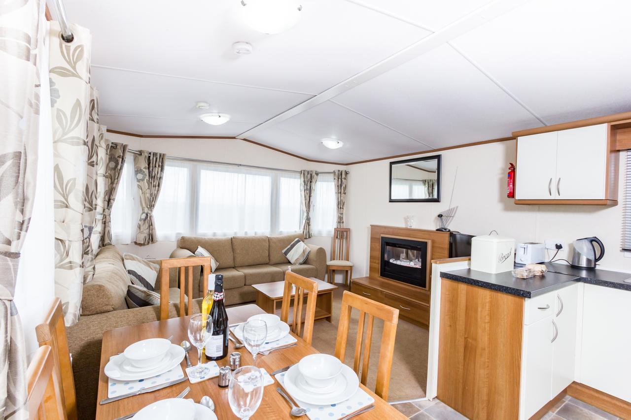 Orchards Holiday Park Cowes  Buitenkant foto